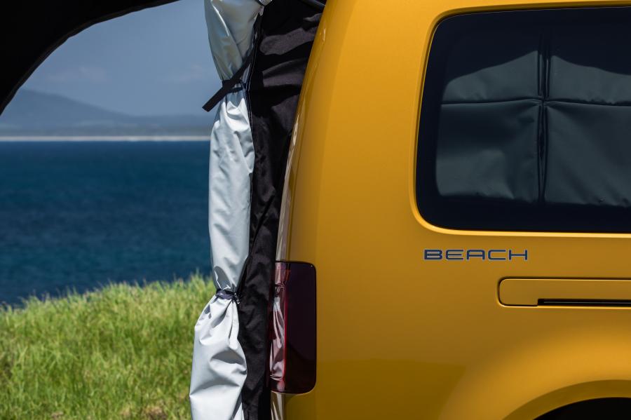 Детали экстерьера Volkswagen Caddy Beach Maxi 2019 года  (AU) (фото 13 из 34)